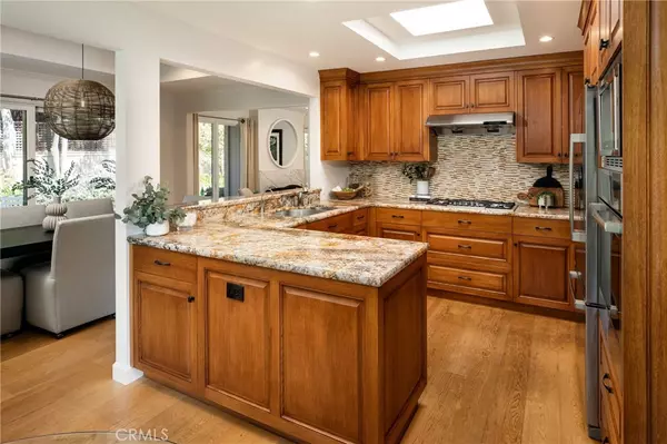 Los Altos, CA 94022,72 Bay Tree LN