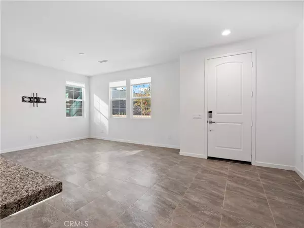 Valencia, CA 91354,28645 Jardineras DR