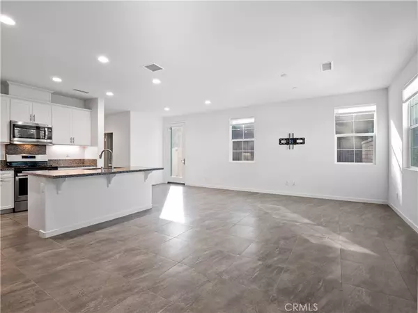 Valencia, CA 91354,28645 Jardineras DR