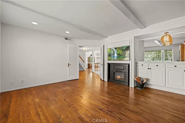 Northridge, CA 91343,9158 Gerald AVE