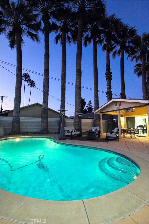 7719 Shoup AVE, West Hills, CA 91304