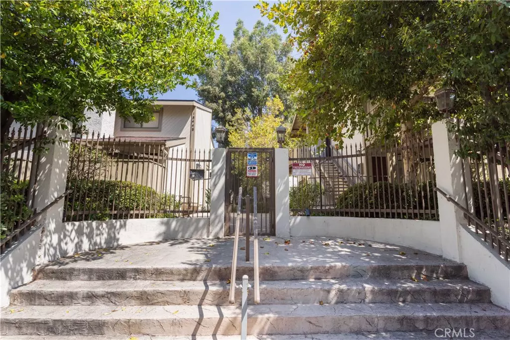 Tarzana, CA 91356,18433 Hatteras ST #508