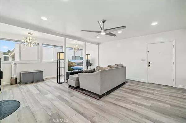 Oxnard, CA 93030,1349 Edgewood WAY #49