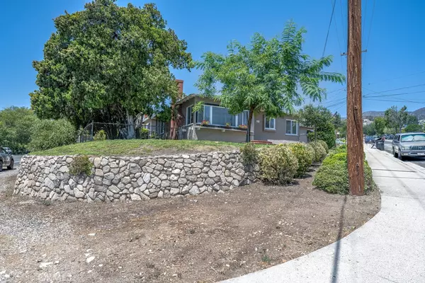 Glendale, CA 91214,4601 Moore ST