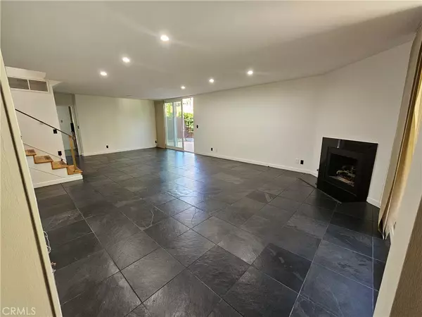 Encino, CA 91316,4836 Balboa AVE #B