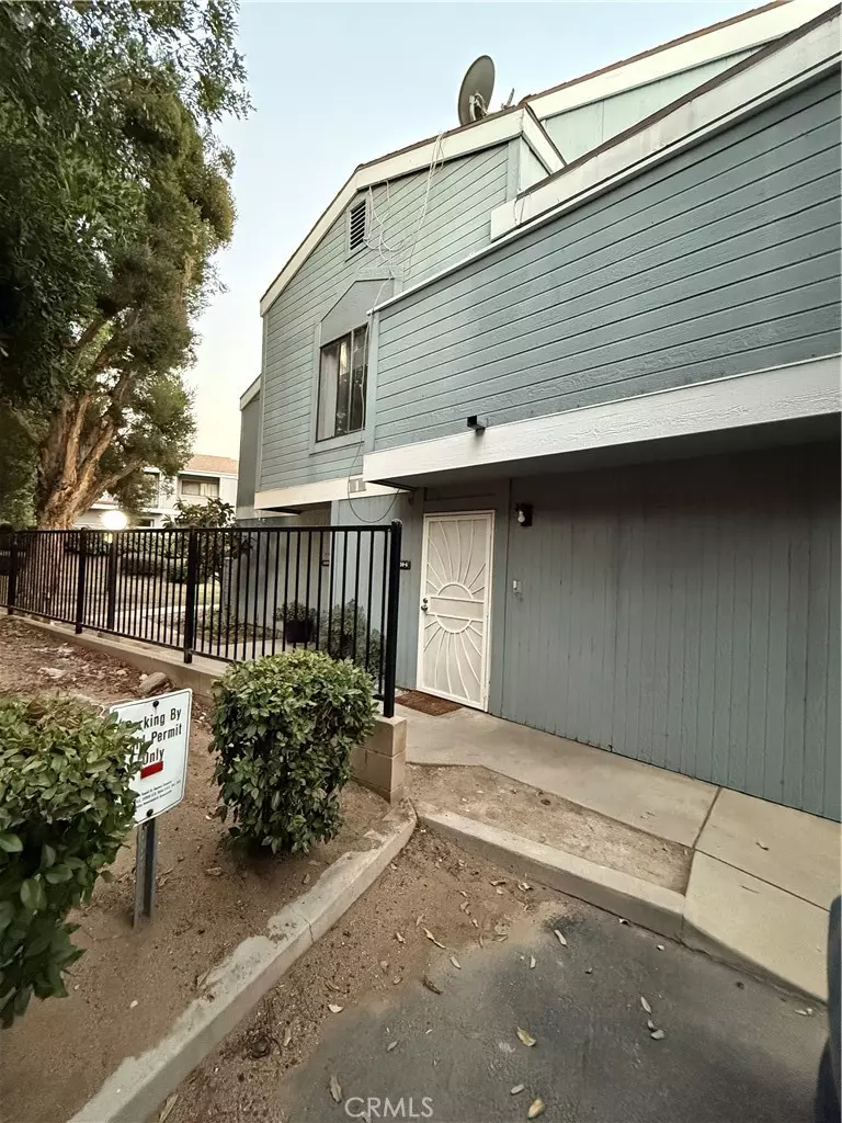 Sylmar, CA 91342,13059 Hubbard ST #6