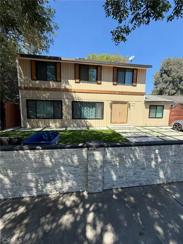 7049 De Celis PL, Van Nuys, CA 91406