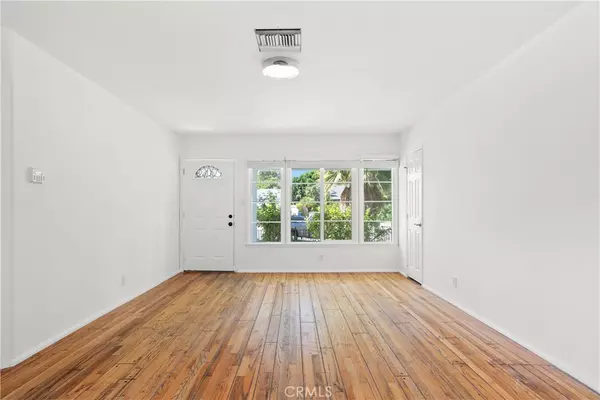 Encino, CA 91316,6230 Zelzah AVE