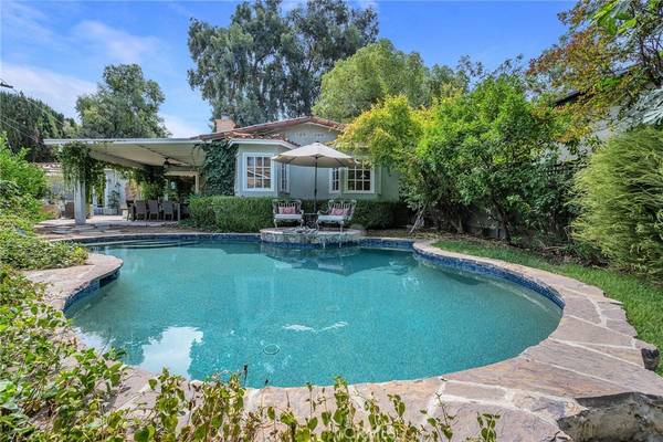 22015 Independencia ST, Woodland Hills, CA 91364