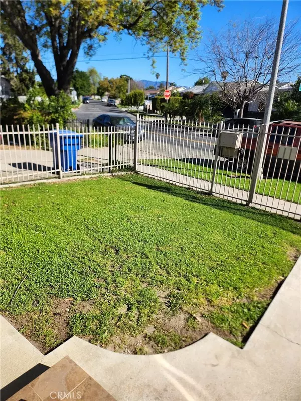 Panorama City, CA 91402,14370 Lanark ST