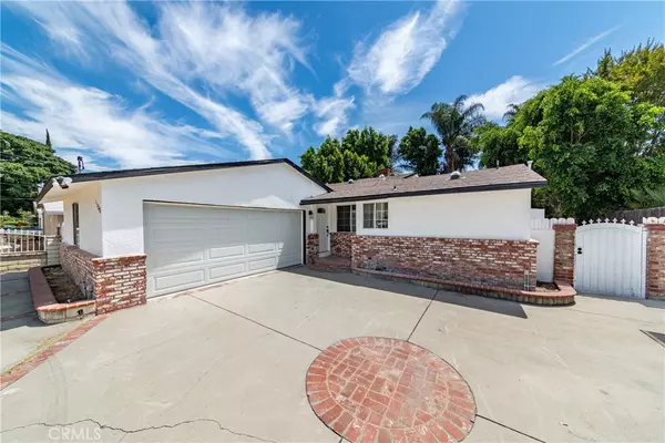 15948 Wyandotte ST, Lake Balboa, CA 91406