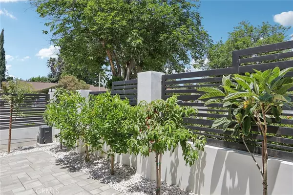 Granada Hills, CA 91344,10418 Rubio AVE