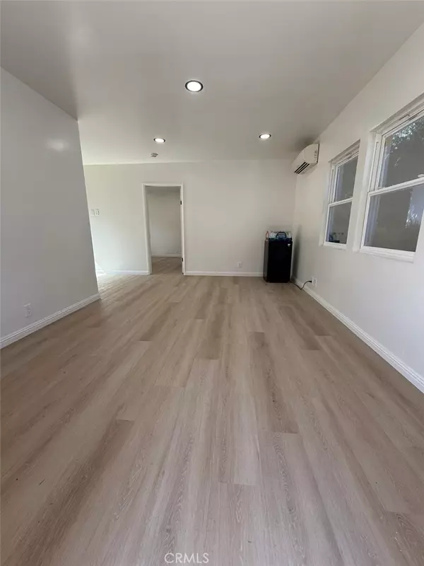 300 W Tujunga AVE #302, Burbank, CA 91502