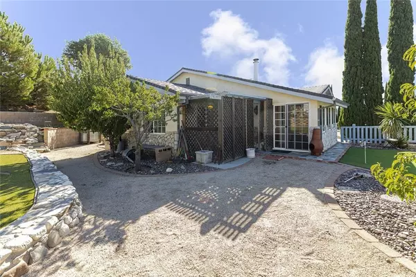 Lake Hughes, CA 93532,42620 Wauconda DR