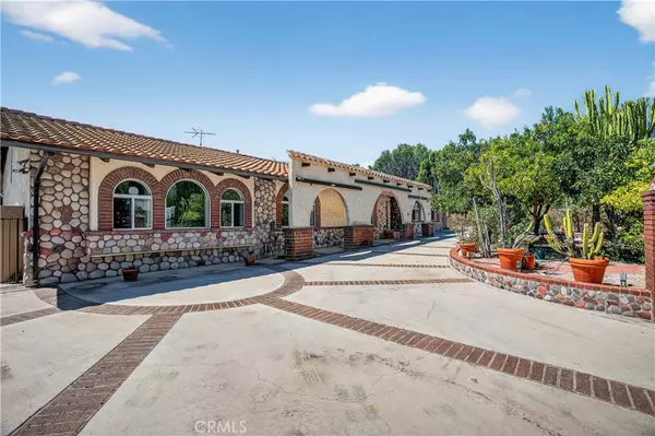 Granada Hills, CA 91344,17558 Lahey ST