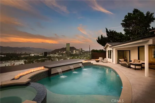 11039 Wrightwood PL, Studio City, CA 91604