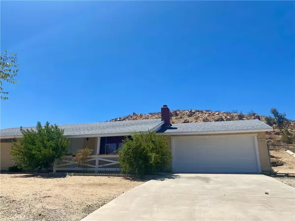 16840 Mackennas Gold AVE, Lake Los Angeles, CA 93591
