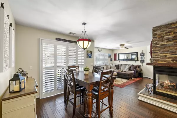 28385 Mirabelle LN, Saugus, CA 91350