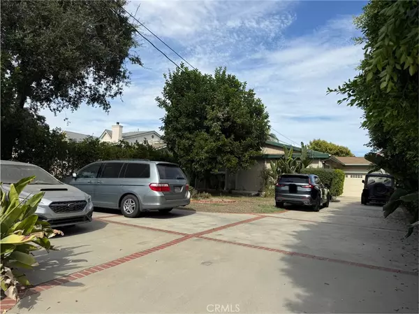 9428 Noble AVE, North Hills, CA 91343