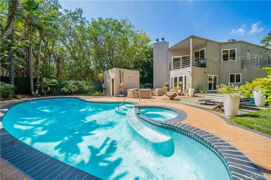 8100 Laurelmont DR, Los Angeles, CA 90046