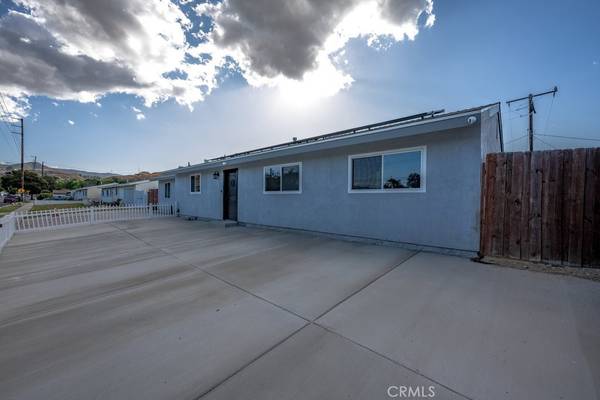 Simi Valley, CA 93065,1069 Erringer RD
