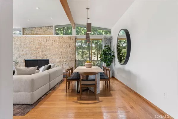 Sherman Oaks, CA 91423,3511 Stonehill PL