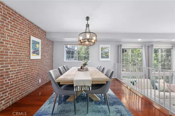 Woodland Hills, CA 91364,23163 Mulholland DR #6