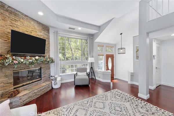 Woodland Hills, CA 91364,23163 Mulholland DR #6