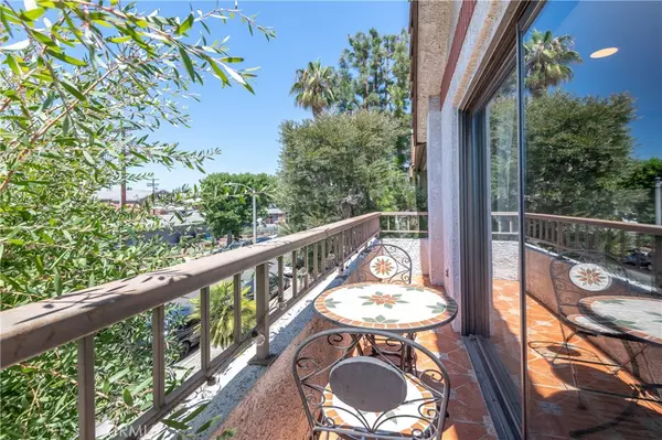 Studio City, CA 91604,4370 Troost AVE #201