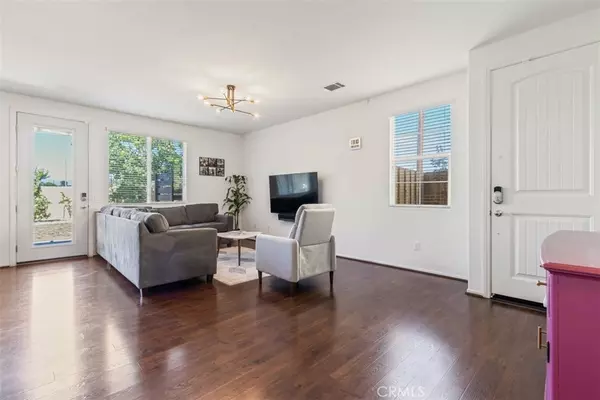 North Hollywood, CA 91606,11161 Laughlin LN