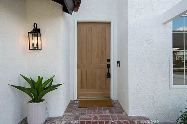 Thousand Oaks, CA 91360,1681 Calle De Oro