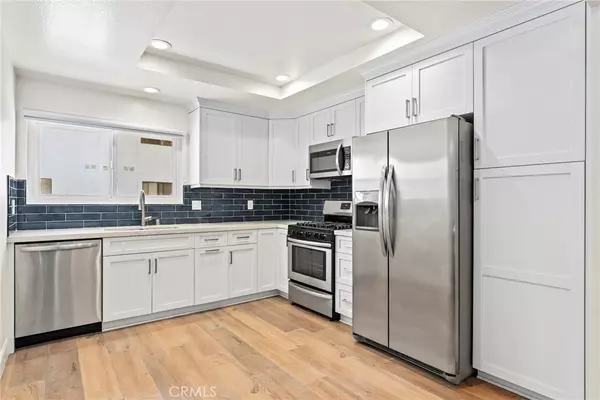 Woodland Hills, CA 91367,21535 Erwin ST #131