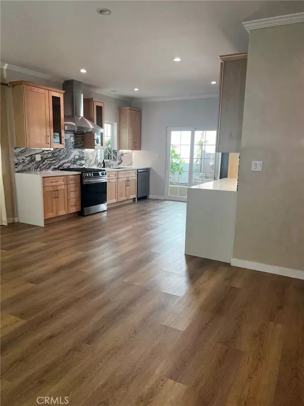 Los Angeles, CA 90068,1912 Canyon DR