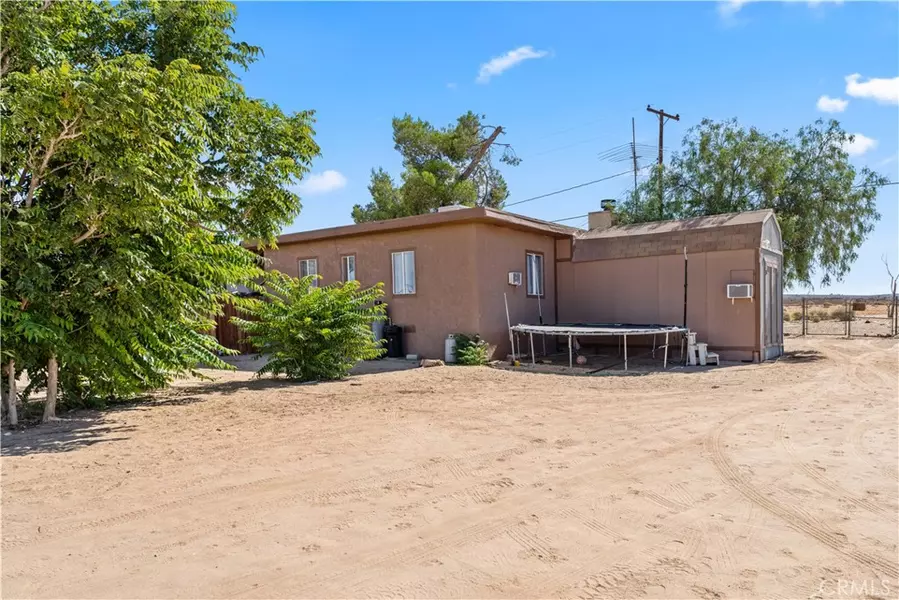 46460 E 140th ST, Lancaster, CA 93535