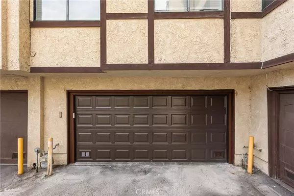 21720 Hart ST #5, Canoga Park, CA 91303