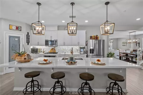 Saugus, CA 91350,19537 Griffith DR