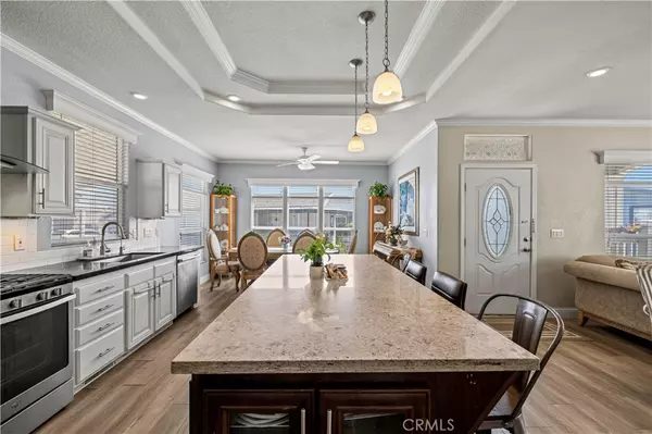 Anaheim, CA 92801,21 Walnut Via