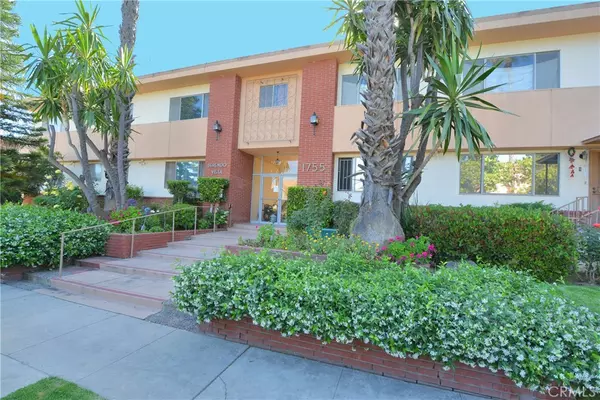 Los Angeles, CA 90027,1755 N Berendo ST #28