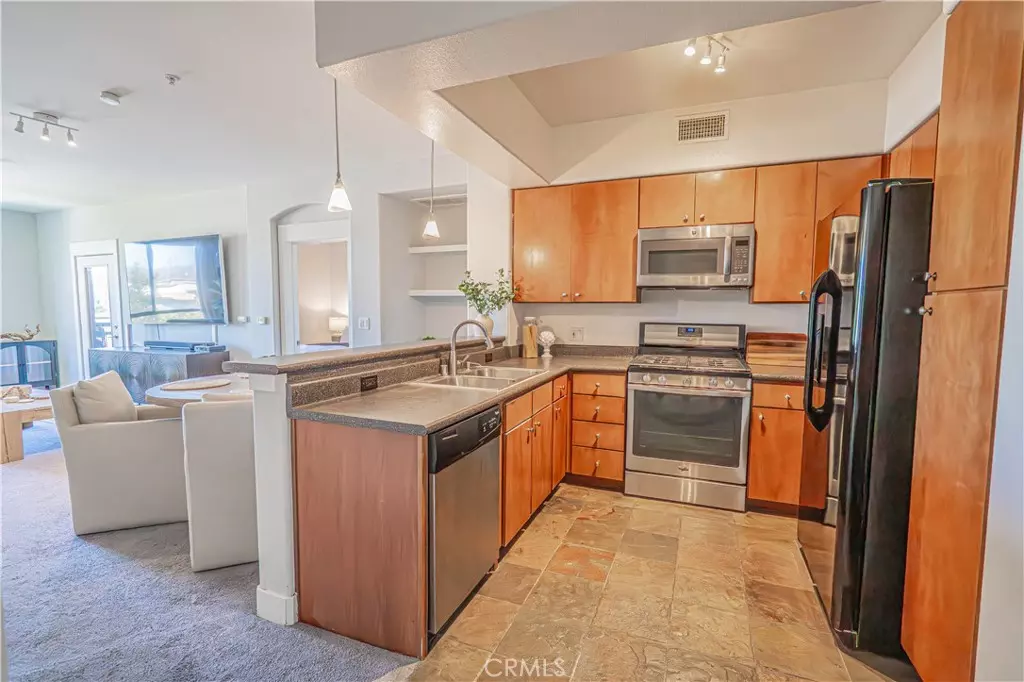 Valencia, CA 91355,24585 Town Center DR #4304