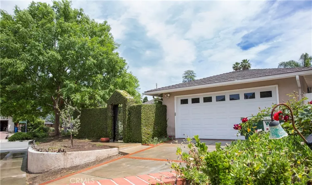 26106 Veva WAY, Calabasas, CA 91302