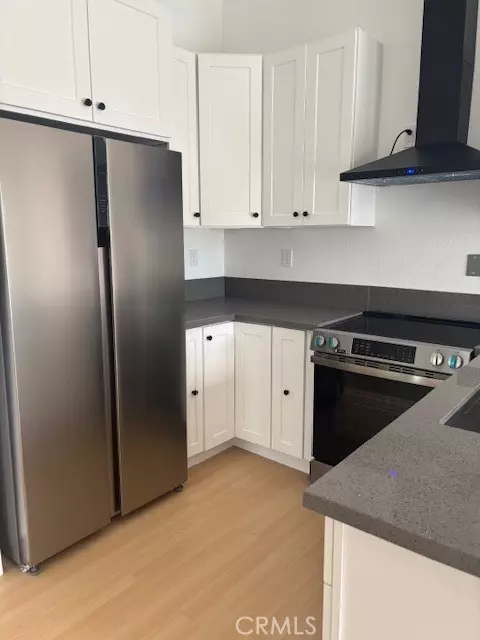 Chatsworth, CA 91311,10017 Mason #B