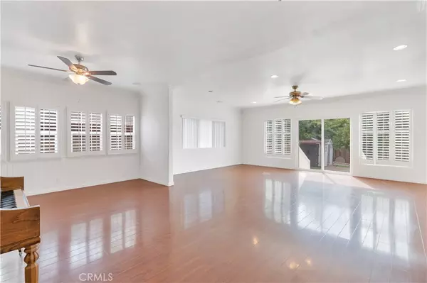 10111 Oak Park AVE, Northridge, CA 91325