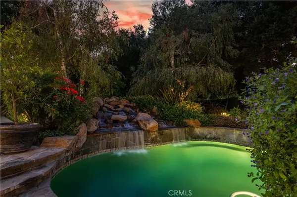 Newhall, CA 91321,23410 Maple