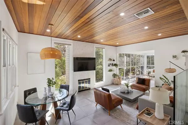 380 Box Canyon RD, Canoga Park, CA 91304