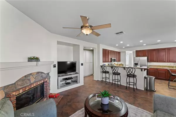 Saugus, CA 91390,22939 Raintree LN
