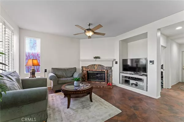 Saugus, CA 91390,22939 Raintree LN