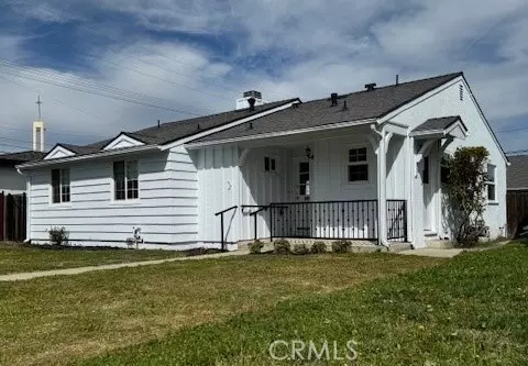 22051 Vanowen Street, Canoga Park, CA 91303