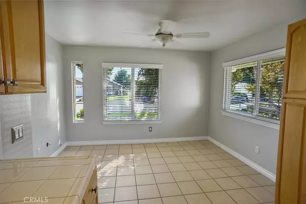 Valencia, CA 91354,23121 Magnolia Glen DR