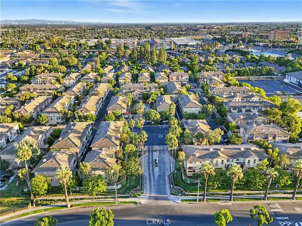 Anaheim, CA 92802,423 W Summerfield CIR