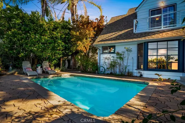 Los Angeles, CA 90046,8615 Skyline DR